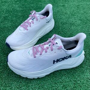 HOKA ONE ONE ARAHI 8 - Women’s Running Shoes - SIZE 10B